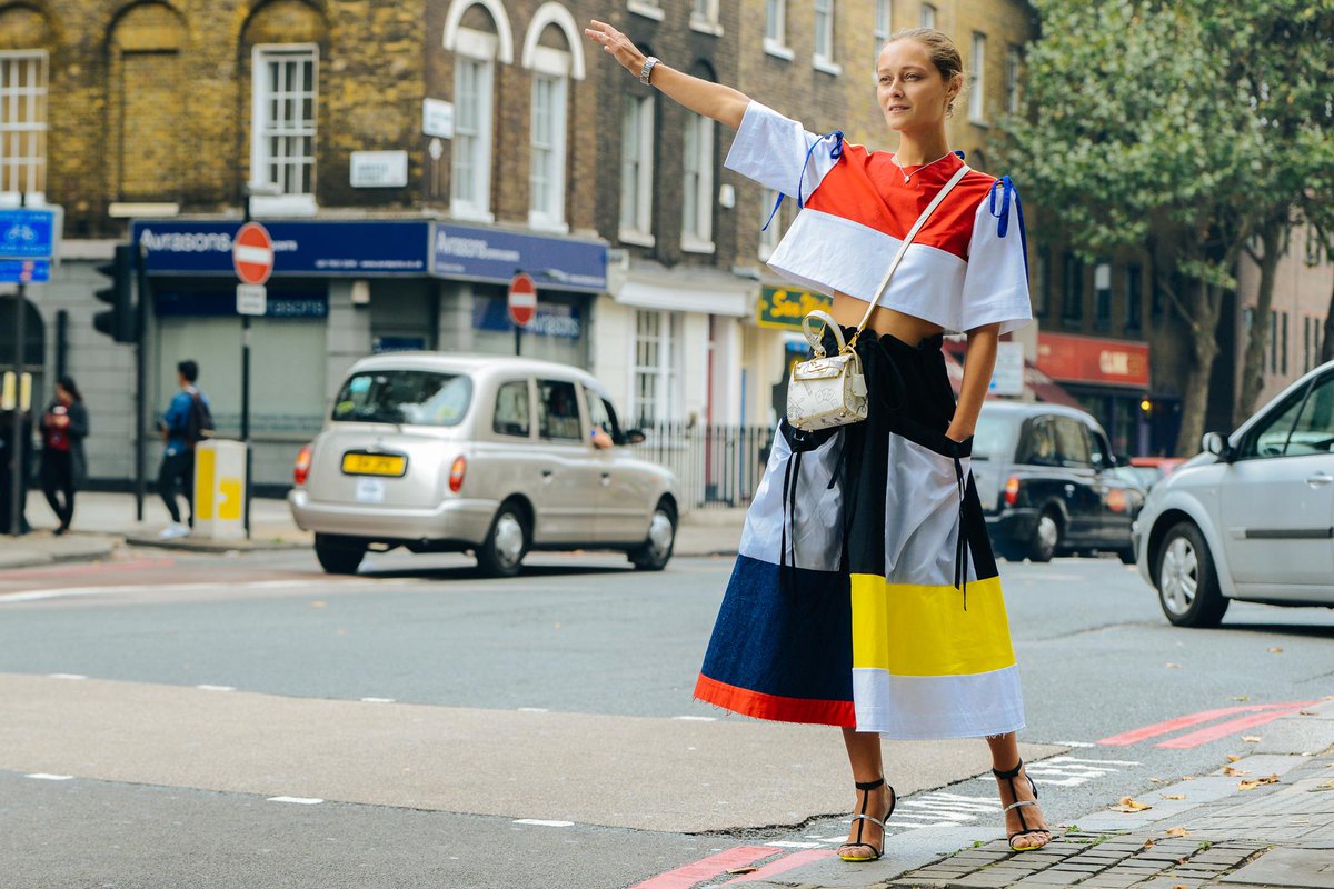 VogueRunway's tweet photo. 5 ways to wear super-saturated primary colors: http://t.co/5cFpVcD6Ww http://t.co/R17yzyAfRk