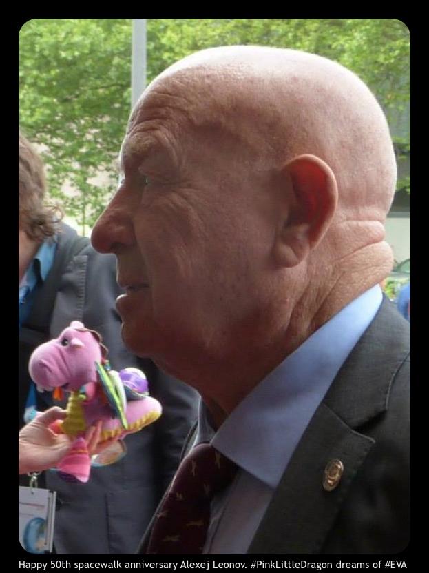 4tuneQkie's tweet photo. Happy 50th #spacewalk anniversary
Alexej Leonov
#PinkLittleDragon @ASE_Astronauts #ASE26 2013
https://t.co/w6FajSR3Gm http://t.co/WOvDttp00X