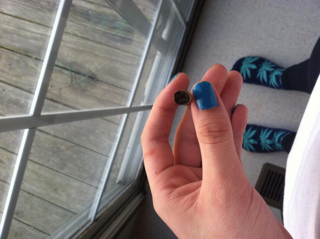 DrugChild96's tweet photo. Yay blunt 😊 #huf http://t.co/bayQh3elVb