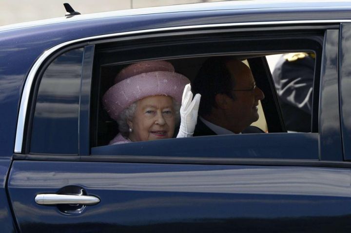 ParisRMC's tweet image. Les Anglais s'en vont dès les 1/8es de finale de la #LDC ! #FCBMCI #CHELPSG #ASMARS