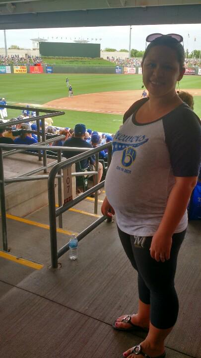 ZmenOutdoors's tweet photo. @Esbarber brewers spring training MILvsKC #cactuscrew fan on deck #brewers #springtraining http://t.co/fVmFwctj8R