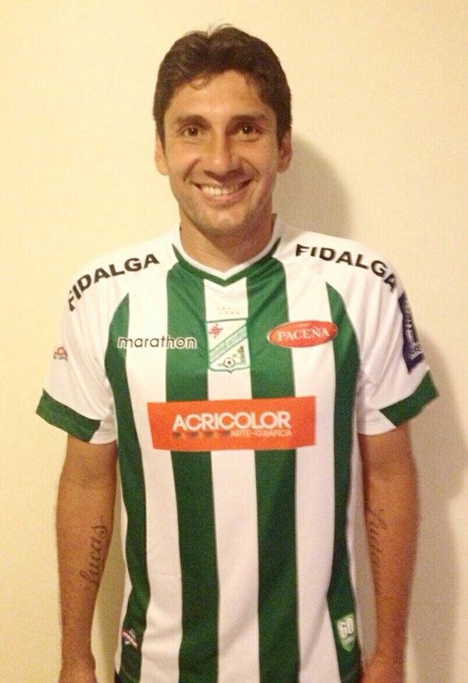 Oriente_SC's tweet photo. La nuevas poleras del primer plantel 
400 Bs Hombre 
350 Bs Mujeres
300 Bs Niños http://t.co/K78jwlarbv