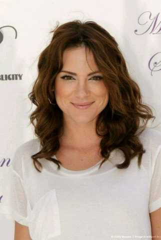 Happy birthday Danneel Ackles... Lo mas hermoso que le paso a tu vida fue haber encontrado a Jensen 