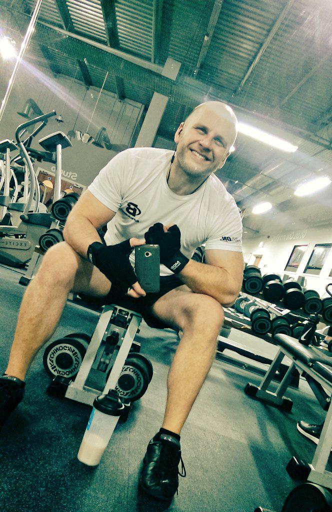 JimStoppani's tweet photo. Way to GROW!“@justukusuk: Started today #SIXWEEKSTOSICKARMS #jymarmy  #bodybuilding @Bodybuildingcom #jympower http://t.co/uPdJEmfVRN”