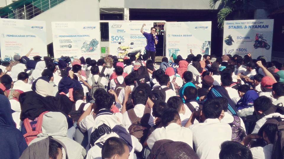 origin_pro's tweet photo. yamaha eco challenge@smk bina karya karawang http://t.co/7y3mmtp3Hy