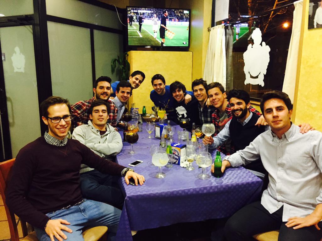 Conjura para el partido del domingo. Porrys traete unas latinas.