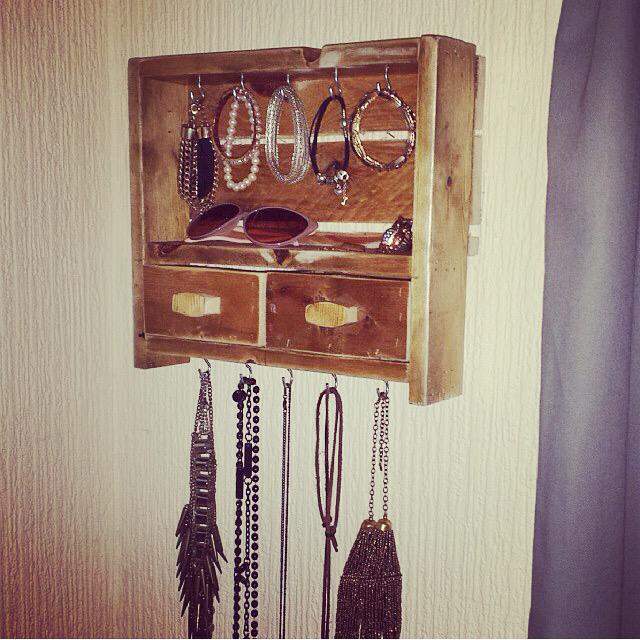 Hand crafted jewelry display case. #follow #RT
#design 
#wooddesign 
#furnituremaker #reclaimed #joinery