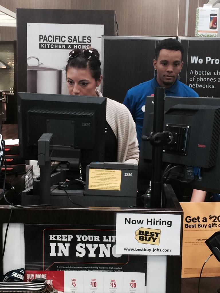 toddalston1's tweet photo. Jalene making it happen at Best Buy! http://t.co/UdPRgbeCqS