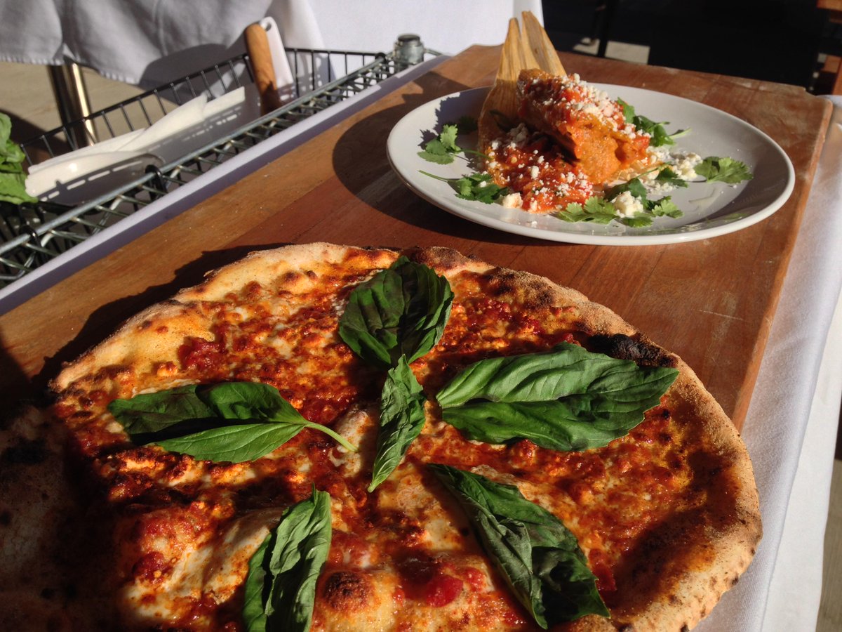 guerrasgourmet's tweet photo. It's #Wednesday time, to get to it! #woodfiredpizza #caputo00 #tamale #realfood http://t.co/nju2sdkMyO