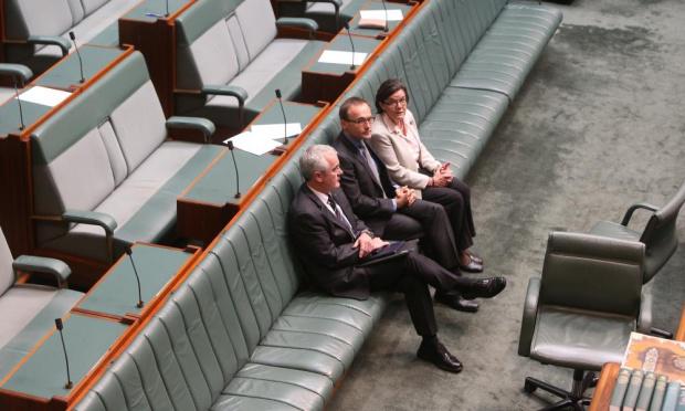 A fantastic photo by <a href="/GuardianAus/">Guardian Australia</a> of the three lonely MPs supporting your right to privacy #dataretention
