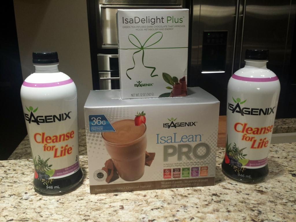 LisaLongball's tweet photo. Thank you @DrRyanE for introducing me to @isagenix ! I needed a plan for Golf Nutrition &amp; Peak Performance! #loveit http://t.co/k3zoZF62Mz