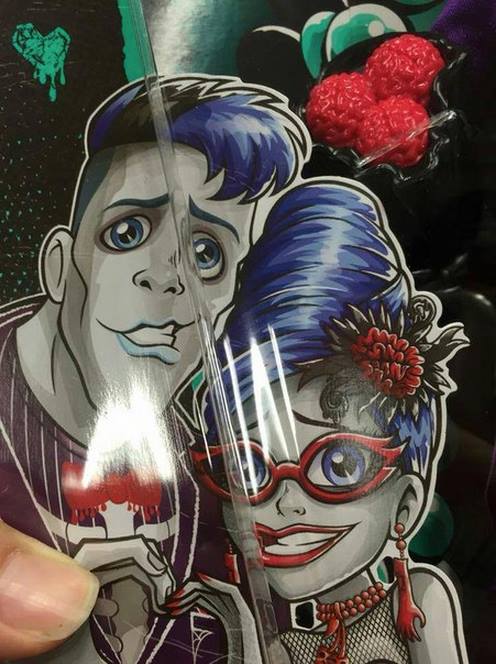 Spectras_MHnews's tweet image. I'm so  hauntingly happy to confirm that @DeadFastGeek &amp;amp; her Manster Slo Moe will have a 2pk! #ZombieLove #DateNight