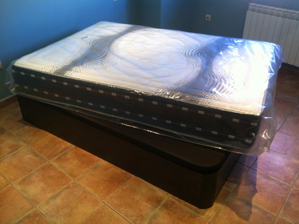 outletsofas tweet picture