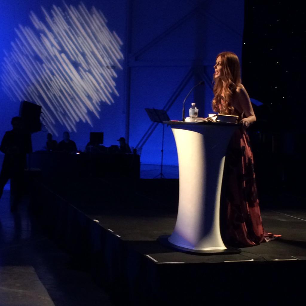 vmagazinemx's tweet photo. "@NatcomGlobal: The MC of the night is the beautiful @AthinaMarturet ! #MiamiAddys #NatComxAddys http://t.co/IWuh0raPLP"