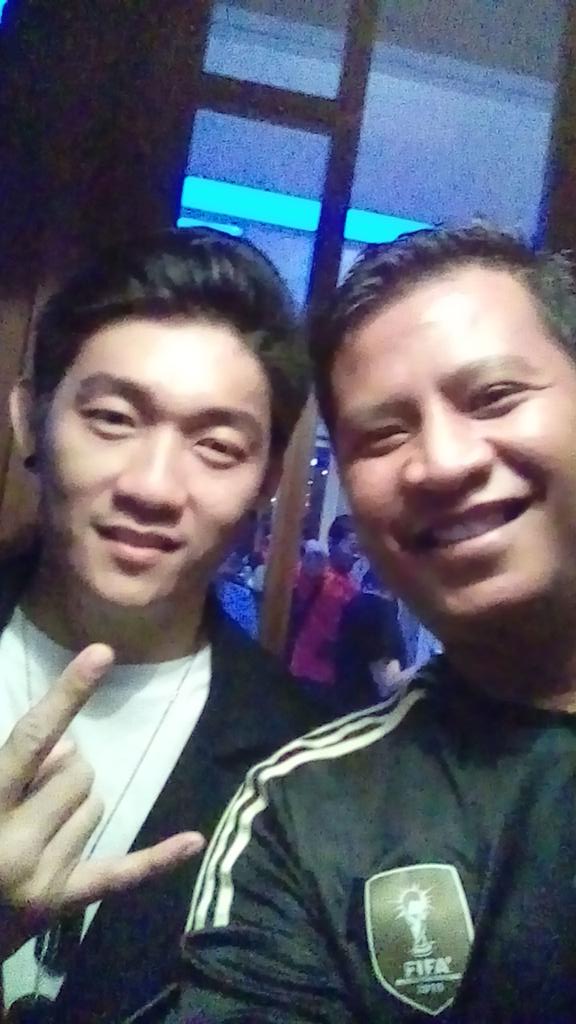 arief79_'s tweet image. Hehehe narsis juga ah.... With @ivanseventeen. @TheSigitBand #MoveOnProject #Bandung