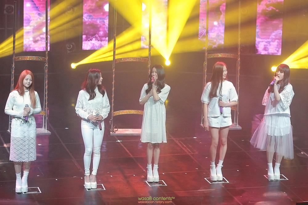 clc_sg's tweet photo. 150318 #CLC at Debut Showcase #pepe // by wasabcon #CLCFighting #WelcomeToCubeFamily http://t.co/RoNVBQ6qFw