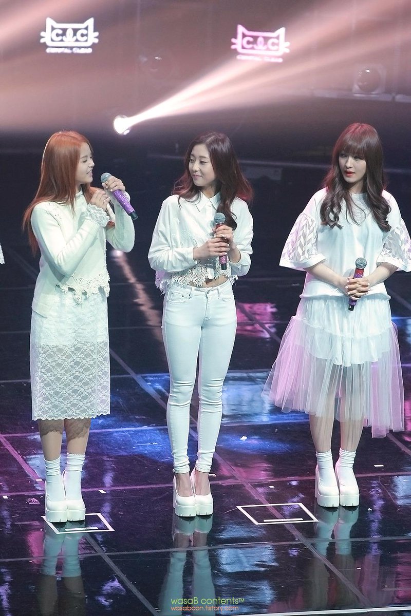 clc_sg's tweet photo. 150318 #CLC at Debut Showcase (2) #pepe // by wasabcon #CLCFighting #WelcomeToCubeFamily http://t.co/8TGuLYxqt6