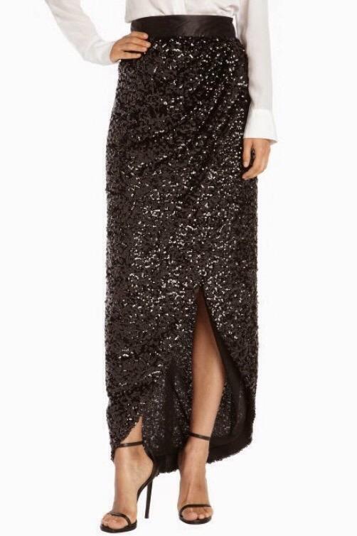 Pampers_Pearls's tweet image. Today on Pampers &amp;amp; Pearls I&apos;m musing over (and selling) this @rachelzoe wrap skirt. Details #ontheblog  #MidWeekMuse