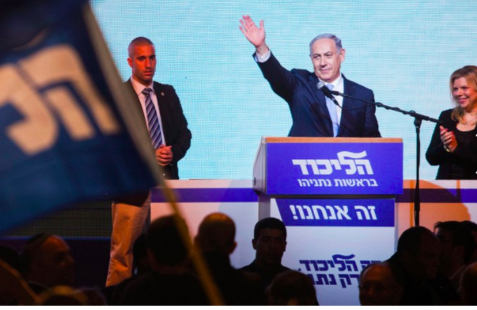 CNNPolitics's tweet photo. White House heats up rhetoric against Bibi, calls Arab comment "offensive" http://t.co/wlLFw7Nccf http://t.co/IjTVcntC4G