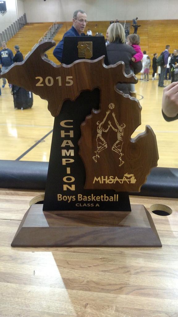 ClarkstonBball's tweet photo. Regional Champs!!! #ClarkstonBasketball http://t.co/qRPagZfjZ5