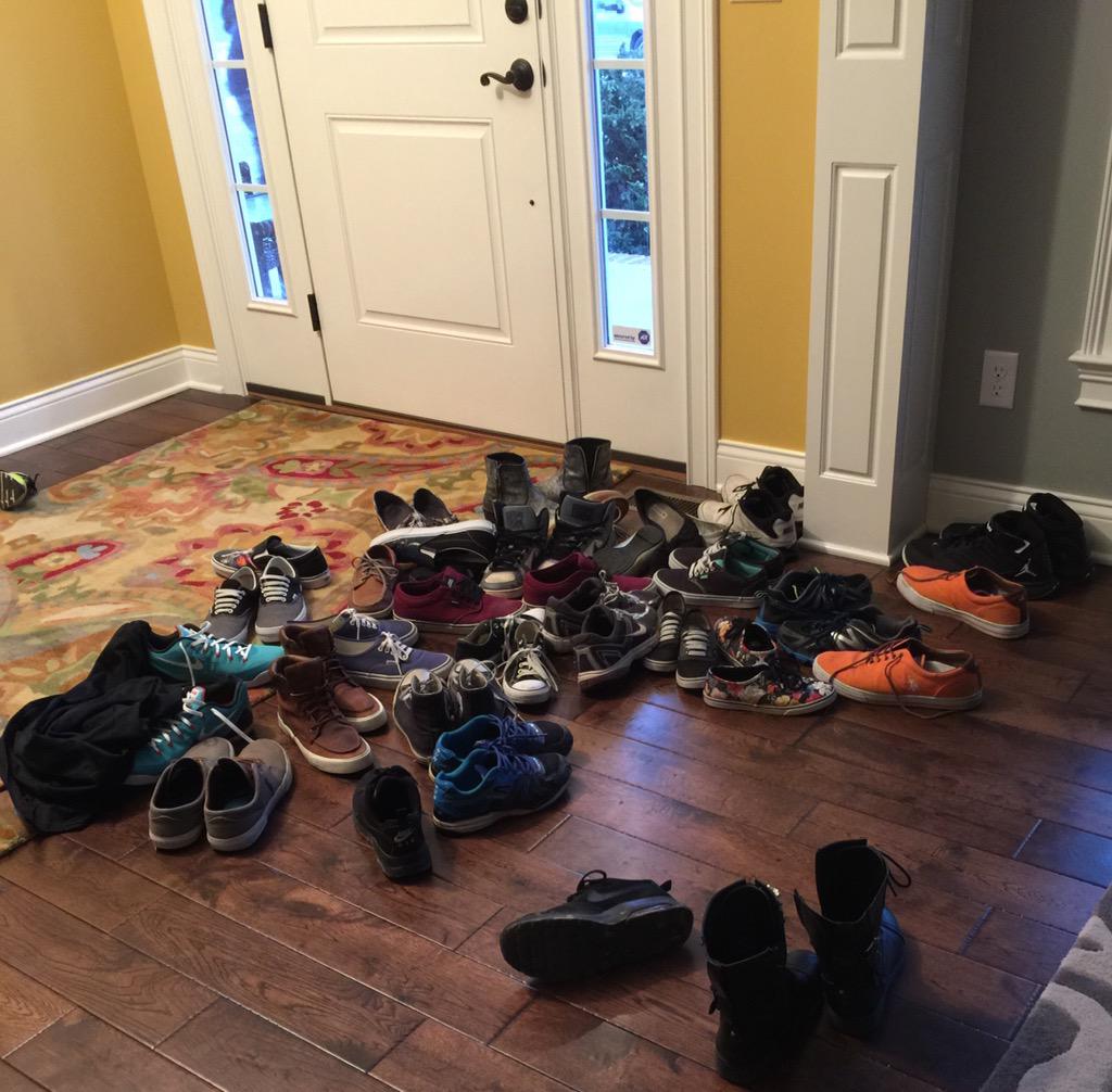 Thankful for <a href="/AWaggs/">Amanda Waggener</a> for welcoming smelly feet &amp; a Wednesday night party for <a href="/OneLife_Student/">OL Students Hendo</a>'s.