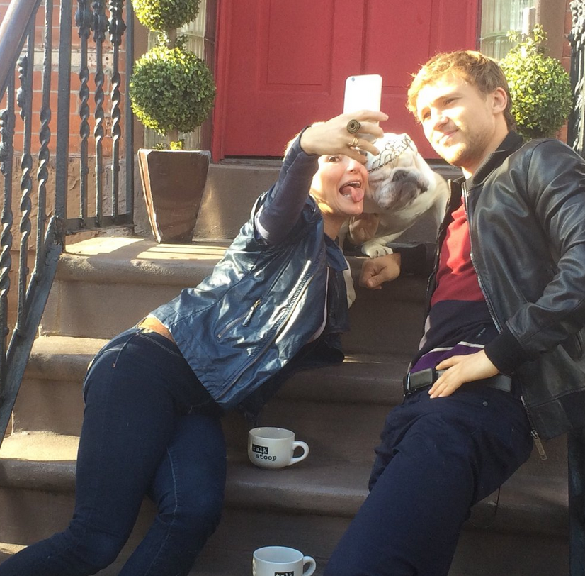 TalkStoop's tweet photo. .@willmpo​ came to #TheStoop. Who's the real Royal now? @TheRoyalsOnE @stoopdoggracie #theroyals http://t.co/E2JJSUJ2vN