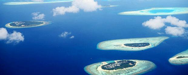 Travel To Maldives tweet media