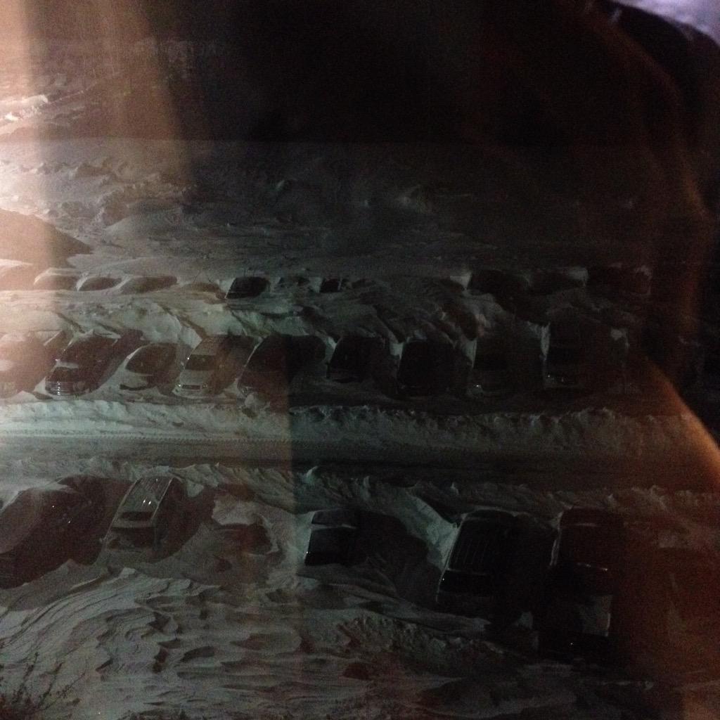 _itshospitality's tweet photo. so ... #Halifax got some snow last night / today ... that's our long term parking lot π #halifaxblizzard @HotelRants http://t.co/dv9AoFhR9U