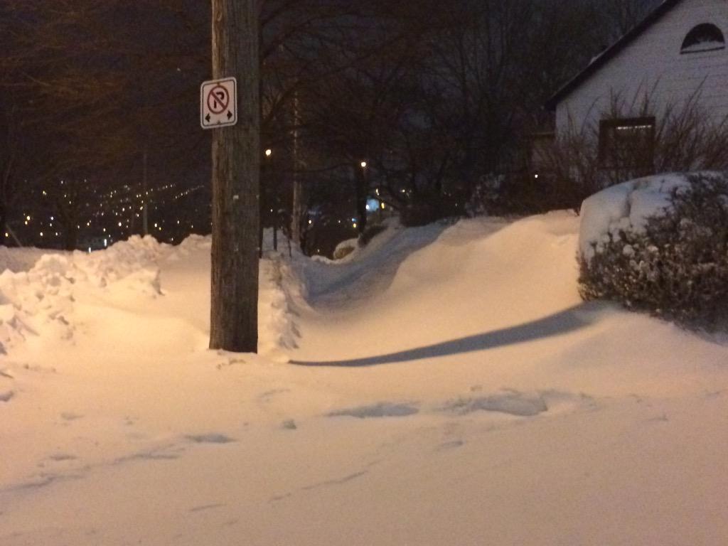 TheMariTimeLord's tweet photo. Here, have an idea what #Halifax looks like. #halifaxblizzard http://t.co/rfCojtmmaS