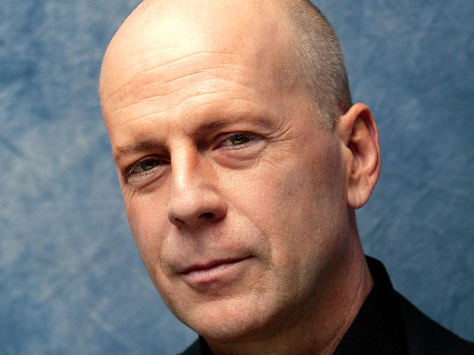 Muchísimas felicidades a Bruce Willis que hoy cumple 60 añazos!!
Happy birthday Bruce! 