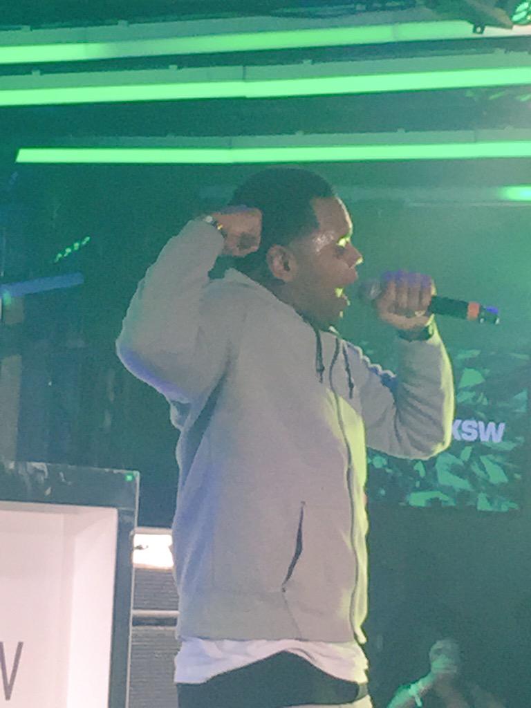 YahooMusic's tweet photo. @iamkevingates feeling like John Gotta. #sxsw #LoudPackSXSW Watch: http://t.co/yUAED2hWl5 http://t.co/5u93NcqnV6