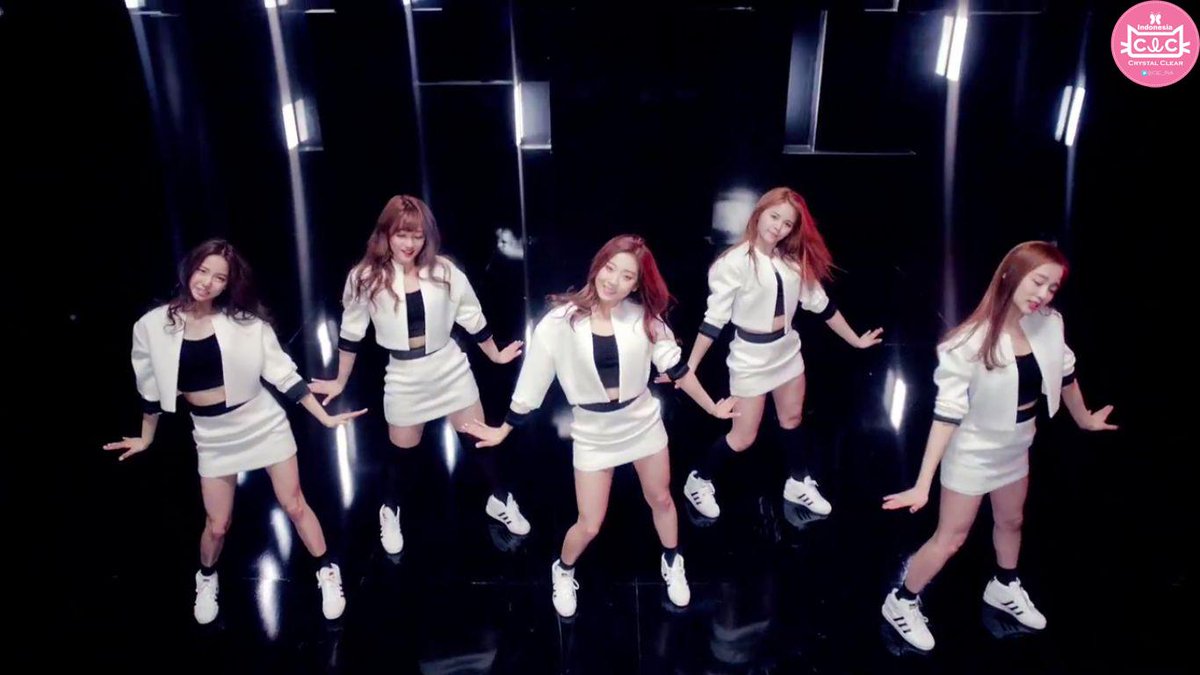 CLC_INA's tweet photo. [CAPS] CLC - PEPE Music Video #CLCFighting #WelcomeToCubeFamily http://t.co/qdqrz74QkY