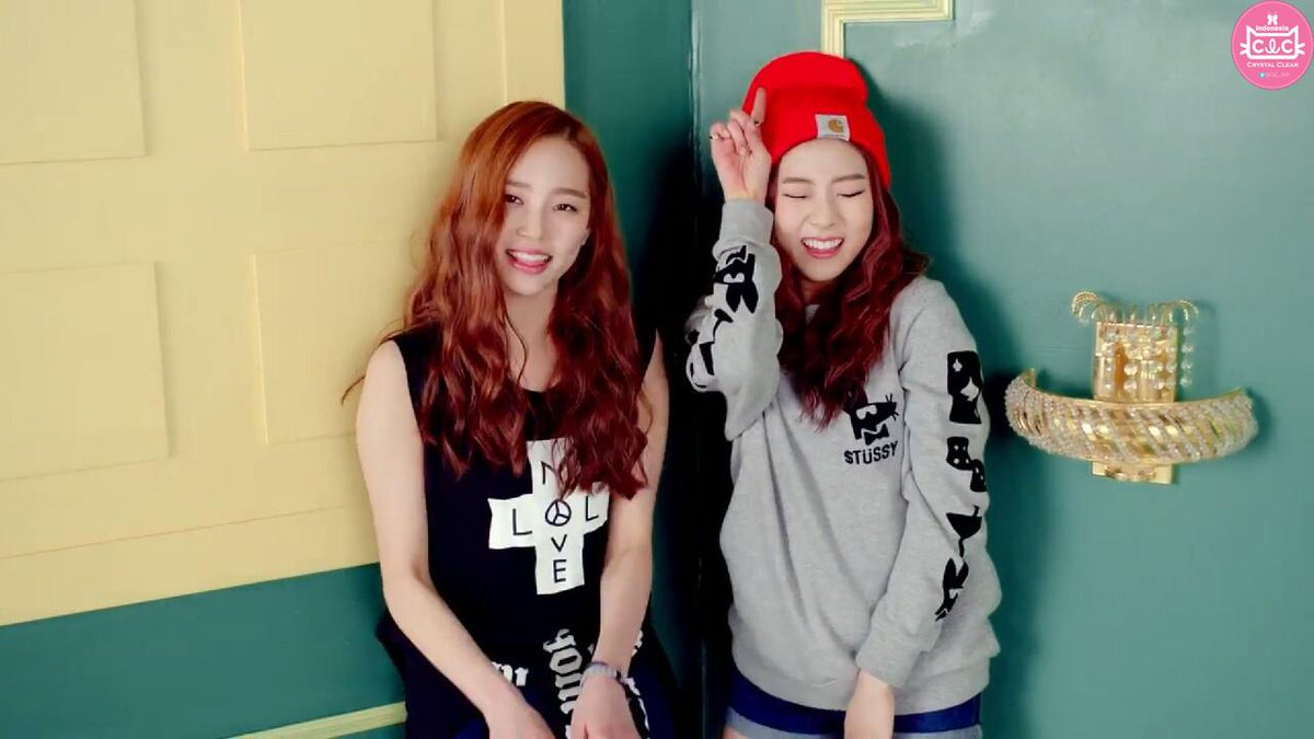 CLC_INA's tweet photo. [CAPS] CLC - PEPE Music Video #CLCFighting #WelcomeToCubeFamily http://t.co/hscqFm9dwT