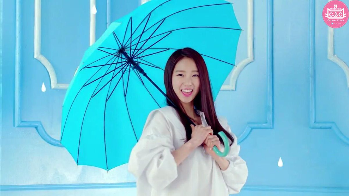 CLC_INA's tweet photo. [CAPS] #Yujin CLC - PEPE Music Video #CLCFighting #WelcomeToCubeFamily http://t.co/auwhRRBOuQ