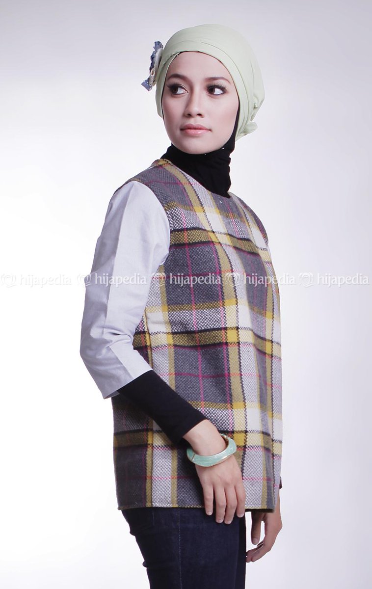 hijapedia's tweet photo. Scotland Jumper Yellow by Lastochika. Check here for order -> http://t.co/70B525UQuQ http://t.co/KijJcTQWuq