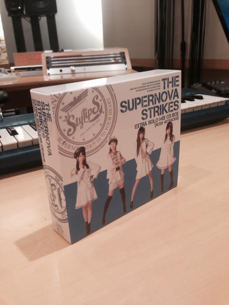 Stylips The Supernova Strikes Extra Solo Mix Cd Boxは こんな感じの4枚組です 名古屋 大阪 東京のライブツアー会場それぞれに限定数量となっております Http T Co 6notsody0e