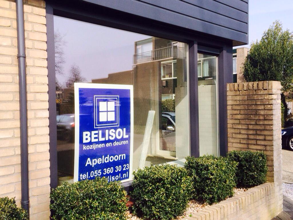 Jocbox1's tweet photo. Renovatie kunststof antraciet in Apeldoorn #belisolapeldoorn #belisol http://t.co/TFl7sWsujX