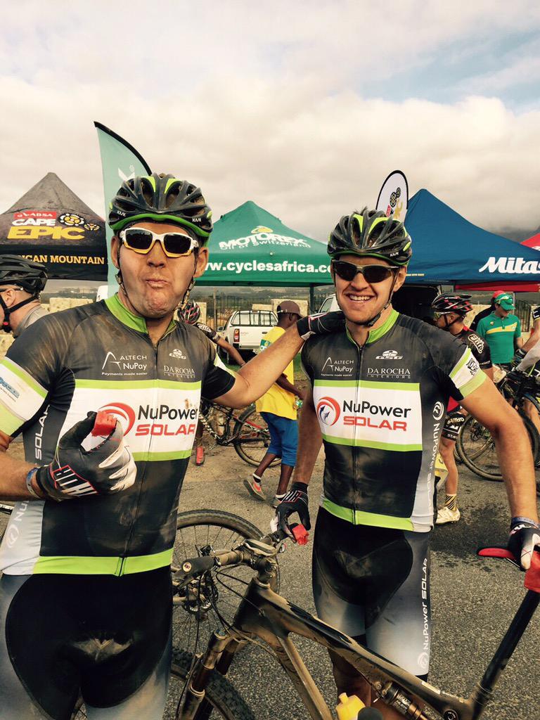 nupower01's tweet photo. Stage4 @AbsaCapeEpic 1st H2O break for @samuelp53 &amp; @pbp18 going at 20km/h. http://t.co/o2rsdkf6yM
