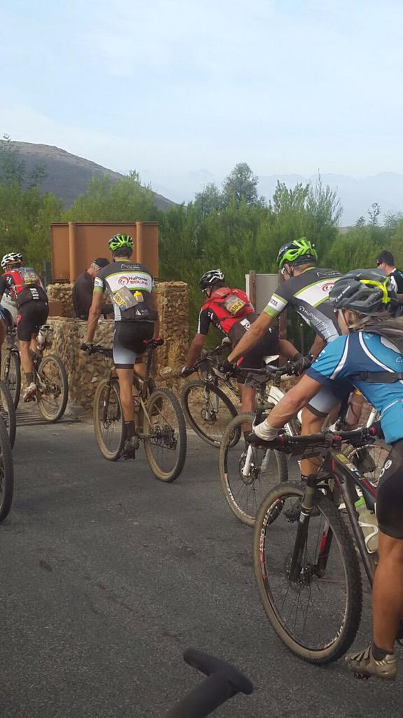 nupower01's tweet photo. Stage4 @AbsaCapeEpic 1st H2O break for @samuelp53 &amp; @pbp18 going at 20km/h. http://t.co/o2rsdkf6yM