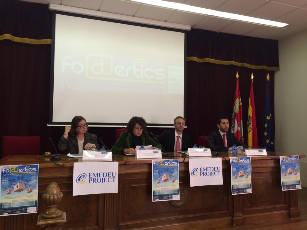 usal's tweet photo. RT @FacDerechoUsal: Da comienzo el IV Fórum de expertos y jóvenes investigadores en derecho y NNTT @foderticsusal http://t.co/0aPOL2WMtN