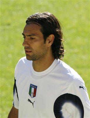 Happy Birthday Alessandro Nesta, one of the best and classiest defenders of all time. 