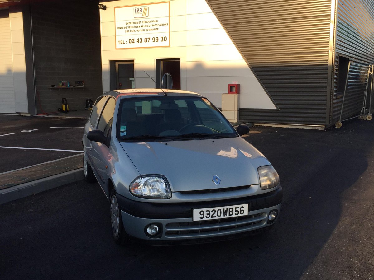 EdisonAutomobil's tweet image. RENAULT CLIO II 1.2 (1149) 58CH 3P
116000KM, 1999,
GARANTIE 3 MOIS.
PRIX: 3490€ TTC