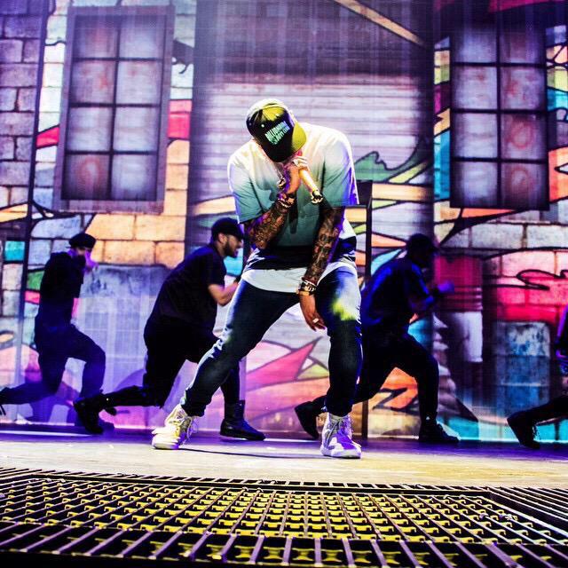 Seema_chrisb's tweet image. Awesome pictures of @chrisbrown performing tonight in Greensboro! #BTSTour