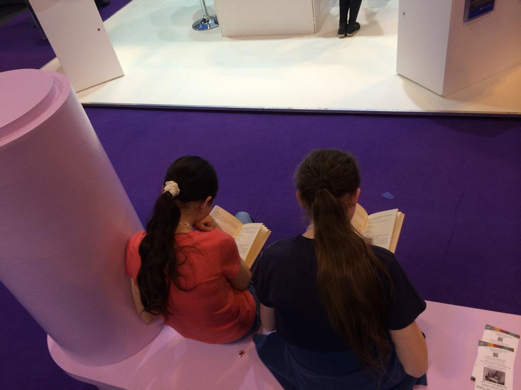 ReadingWise's tweet photo. A lovely sight at #EdShow15 - the lucky 80% who can. #literacy20 http://t.co/1AvUTbtsYk