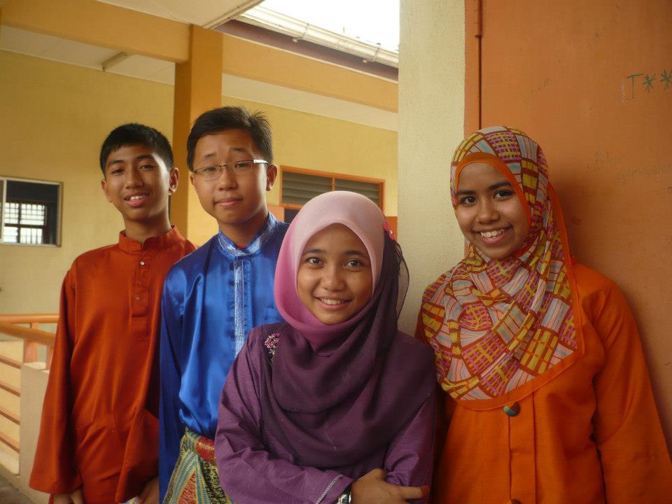 AGPicts's tweet photo. remember ? @rasfarahin @marissaalia99 @NadimMaidin @qurratuainnnn (tak muat nak tag semua sorry) http://t.co/zA0epHVSAQ