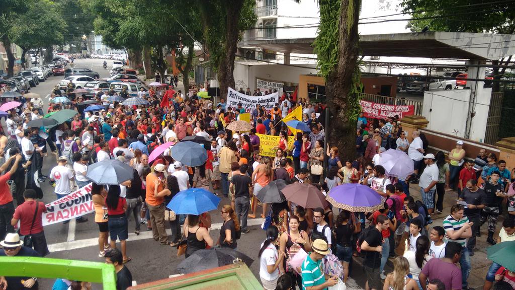 fernandopsol's tweet photo. Dia Nacional de Luta da Educação
#SINTEPP http://t.co/RFguczf2bd