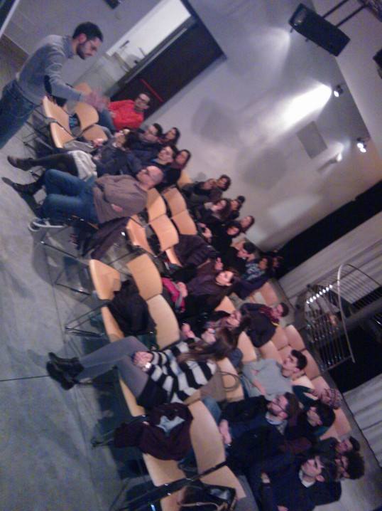 GiovaniForum's tweet photo. Ieri primo incontro Commissioni di lavoro del Forum. Partecipazione e idee. Ora diamo continuità a questa esperienza! http://t.co/8BbTrXMwpb