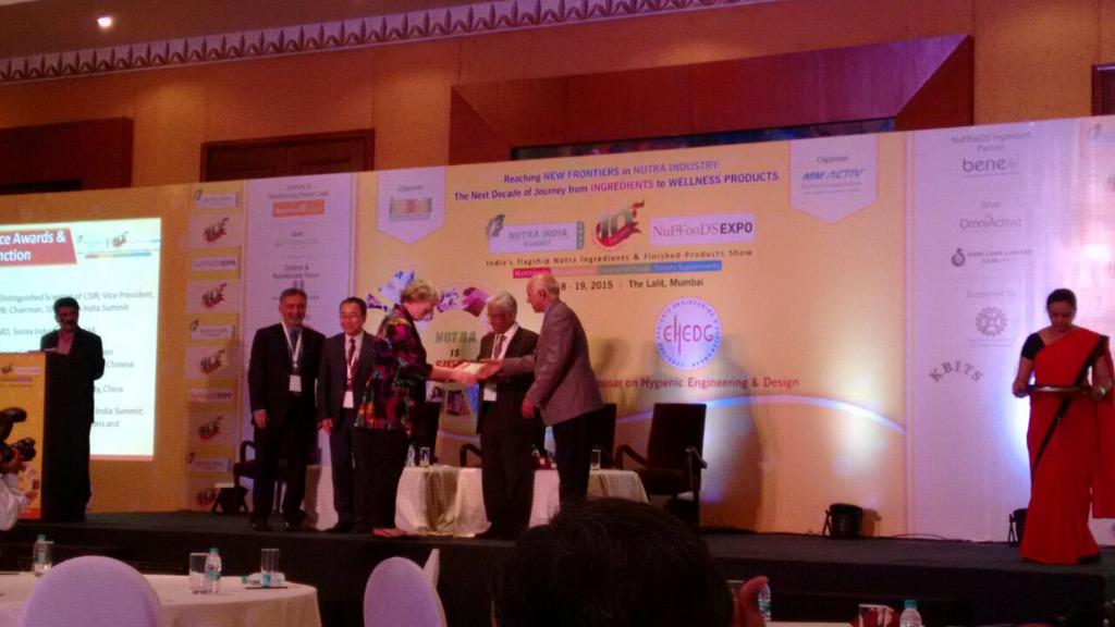 NutraIndia2015's tweet photo. #10NIS #EXHIBITORAWARDS Presented to #BENEOASIA #10NIS #NutraIsSutra http://t.co/Pqi1eGtMtO
