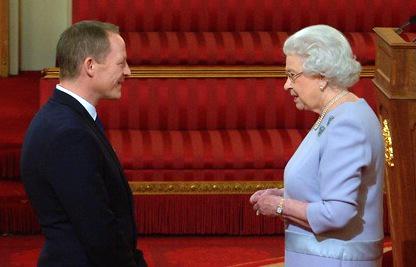 StJosephsRCShaw's tweet photo. Mr Hill meeting the HRH the Queen!!! http://t.co/oVubU8L3z5
