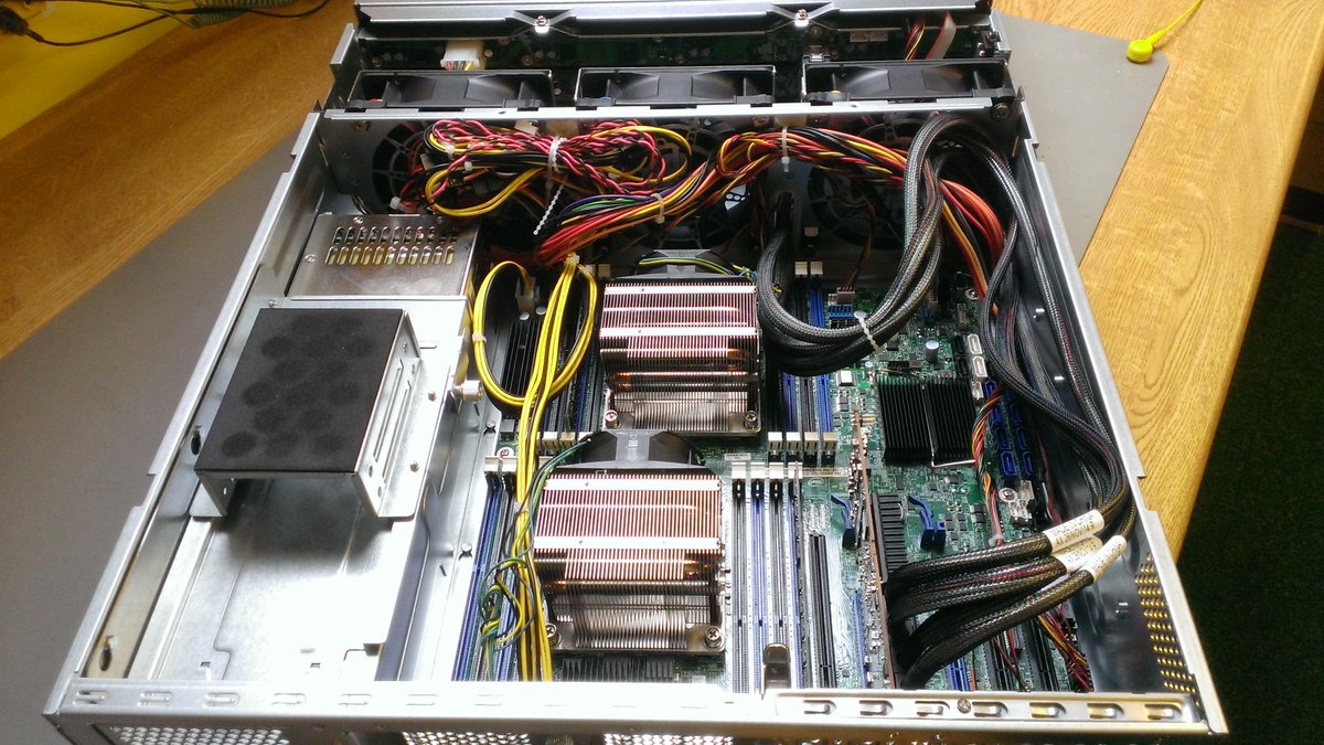 CCSysIT's tweet photo. New server install tonight. 16 bay chassis, twin quad core Xeon processors, 24GB RAM and SSD hard drives. http://t.co/d79I7MezZZ